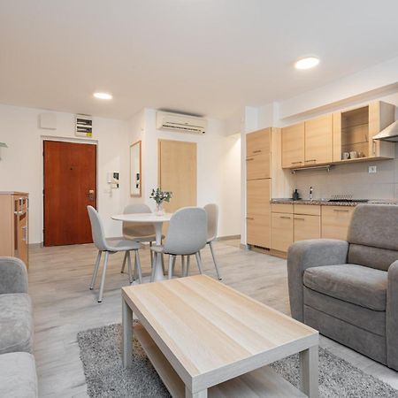 D16 - Gozsdu Garden Residence - Best Location By Bqa Budapest Eksteriør billede